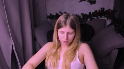 Kira online show from 12/11/24, 09:34