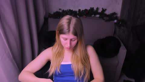 Kira online show from 12/19/24, 01:18