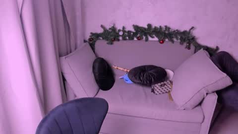 Kira online show from 12/26/24, 11:03