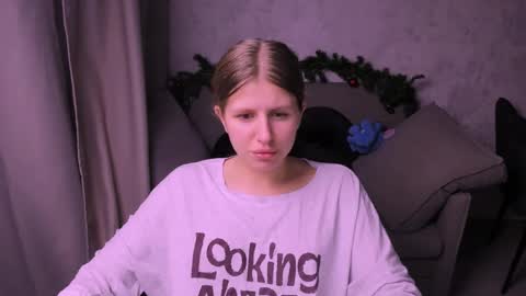 Kira online show from 01/04/25, 08:05