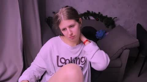 Kira online show from 01/04/25, 11:06