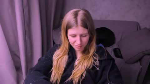 Kira online show from 01/18/25, 11:00