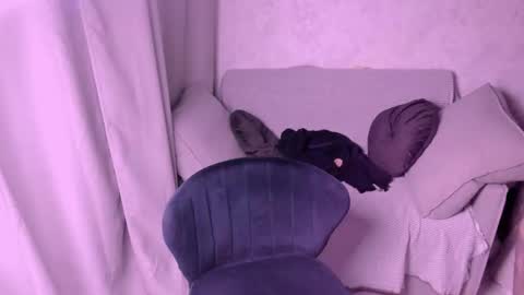 Kira online show from 01/21/25, 11:02