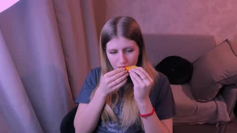 Kira online show from 01/22/25, 07:24