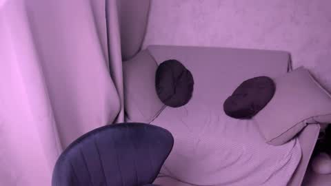 Kira online show from 02/05/25, 07:31