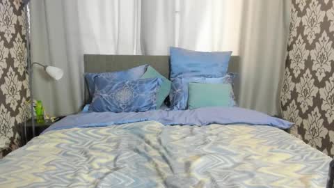 Kira online show from 09/12/25, 01:22