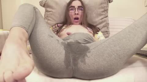 Snapshot of kiska_iriska chatting on 10/27/25, 11:58 Wet Girl online show from 10/27/25, 11:58