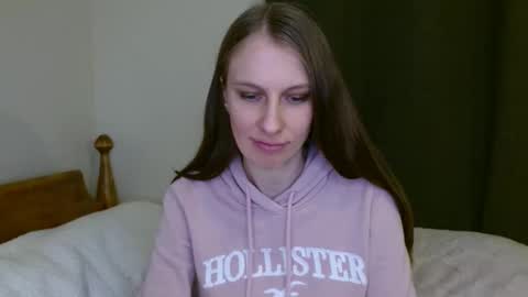 Snapshot of kissallie chatting on 12/31/24, 01:36 Allie online show from 12/31/24, 01:36