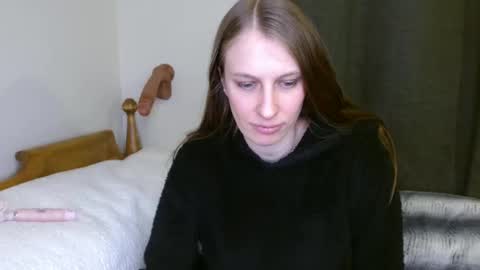 Snapshot of kissallie chatting on 01/10/25, 04:22 Allie online show from 01/10/25, 04:22