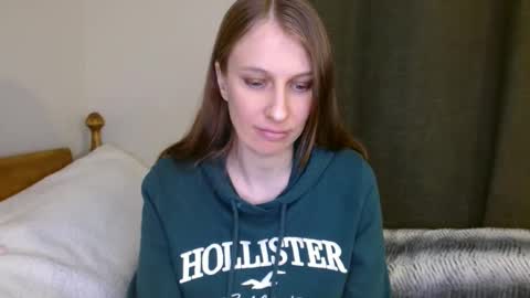 Snapshot of kissallie chatting on 01/28/25, 01:29 Allie online show from 01/28/25, 01:29