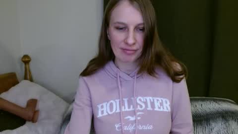 Snapshot of kissallie chatting on 02/04/25, 10:24 Allie online show from 02/04/25, 10:24