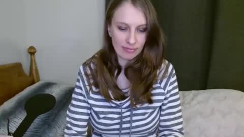 Snapshot of kissallie chatting on 02/11/25, 02:57 Allie online show from 02/11/25, 02:57