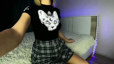 Snapshot of kissallisse chatting on 01/24/25, 12:10 KissAllisse online show from 01/24/25, 12:10
