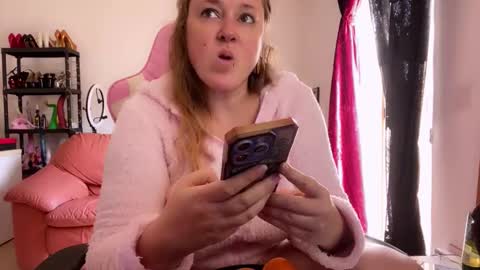 kissica online show from 10/23/25, 10:58