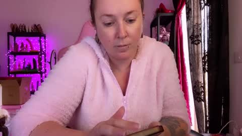 kissica online show from 11/17/25, 01:39