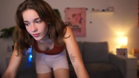 Snapshot of kissiecat chatting on 09/21/25, 01:13 Sisi online show from 09/21/25, 01:13