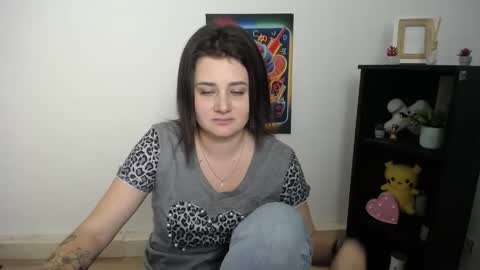 Snapshot of kissleoxx chatting on 09/09/25, 02:49 kissleoxx online show from 09/09/25, 02:49