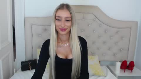 Snapshot of kissnatalie chatting on 09/25/25, 07:56 Natalie online show from 09/25/25, 07:56