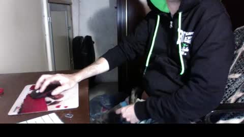 Snapshot of kissofbanned1983 chatting on 10/31/25, 10:11 kissofbanned1983 online show from 10/31/25, 10:11