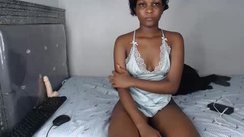 kisssmiles online show from 11/06/25, 05:47