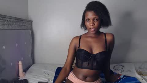 kisssmiles online show from 11/14/25, 10:18