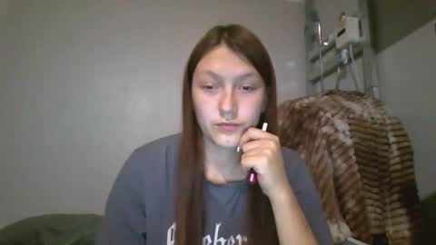 Snapshot of kiti_kitiss chatting on 10/17/25, 03:03 kiti_kitiss online show from 10/17/25, 03:03