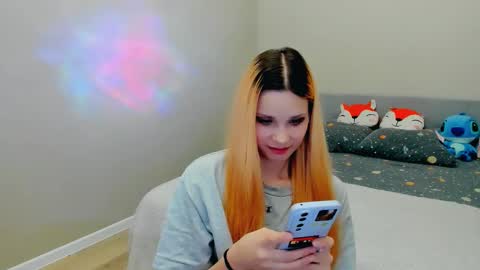Snapshot of kitten_alisa chatting on 10/04/25, 08:07 Alissa online show from 10/04/25, 08:07