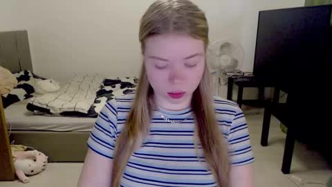 Jennyblonde and Emmabrunette online show from 12/25/24, 11:43