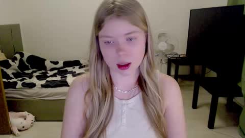 Jennyblonde and Emmabrunette online show from 03/07/25, 10:43