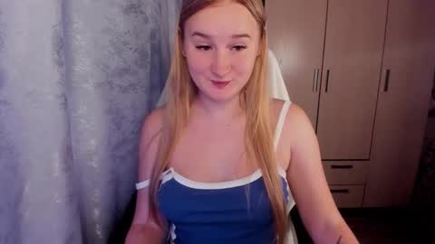 Snapshot of kitten_sun chatting on 09/28/25, 02:06 kitten_sun online show from 09/28/25, 02:06