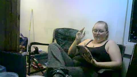 kittenkayla26 online show from 10/09/25, 07:01