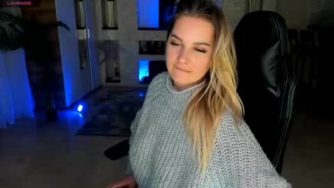 Snapshot of kittiliza chatting on 02/28/25, 01:58 kittiliza online show from 02/28/25, 01:58