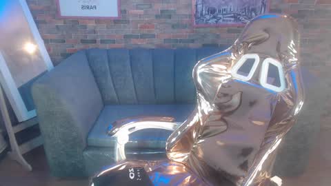 kitty_fox_b online show from 01/17/25, 06:44