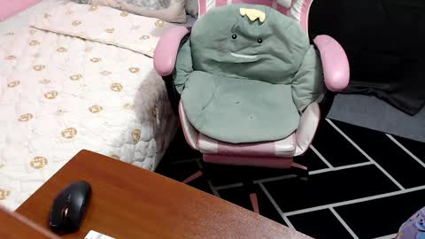 Kate online show from 09/18/25, 03:41