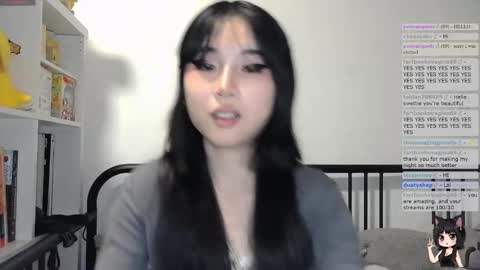 Snapshot of kitty_krush chatting on 11/16/25, 02:17 Kitty online show from 11/16/25, 02:17