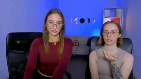 Snapshot of kitty_layy chatting on 11/15/25, 07:05 kitty online show from 11/15/25, 07:05