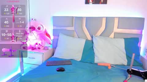 kitty_love01 online show from 11/06/25, 12:39