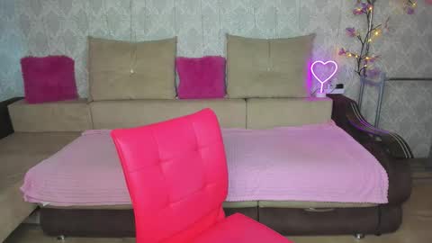 kitty mila online show from 11/02/25, 07:22