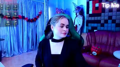 kitty_pantera online show from 10/25/25, 11:07