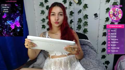 Kitty Saenz online show from 09/11/25, 02:11
