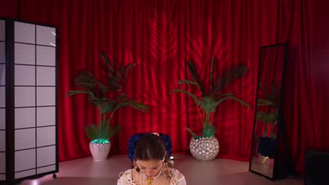 Snapshot of kittycaitlin chatting on 10/14/25, 11:27 Katya online show from 10/14/25, 11:27