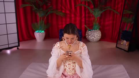 Snapshot of kittycaitlin chatting on 10/15/25, 05:24 Katya online show from 10/15/25, 05:24