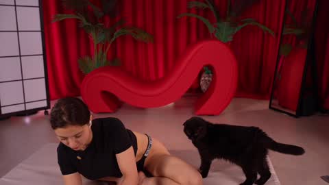 Snapshot of kittycaitlin chatting on 10/23/25, 06:39 Katya online show from 10/23/25, 06:39