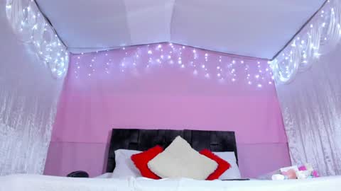 kitty  online show from 12/13/24, 10:23