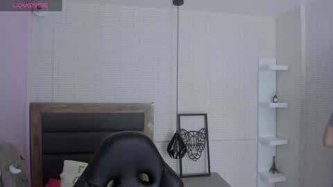 Snapshot of kittytimberlake chatting on 01/10/25, 11:33 K I T T Y online show from 01/10/25, 11:33