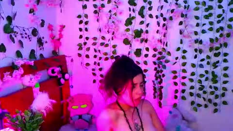 Kittyuwu  online show from 10/20/25, 08:09