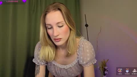 Snapshot of kittywakee chatting on 09/26/25, 11:03 Kate online show from 09/26/25, 11:03