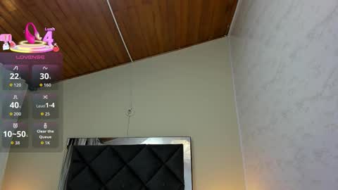 kitty online show from 10/28/25, 11:47