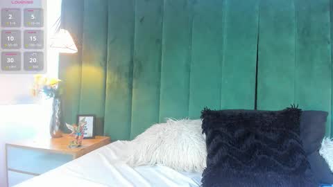 K I T T Y Y  online show from 10/27/25, 08:35