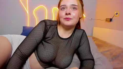 Snapshot of kittyy_rinna chatting on 11/04/25, 01:16 Rina online show from 11/04/25, 01:16